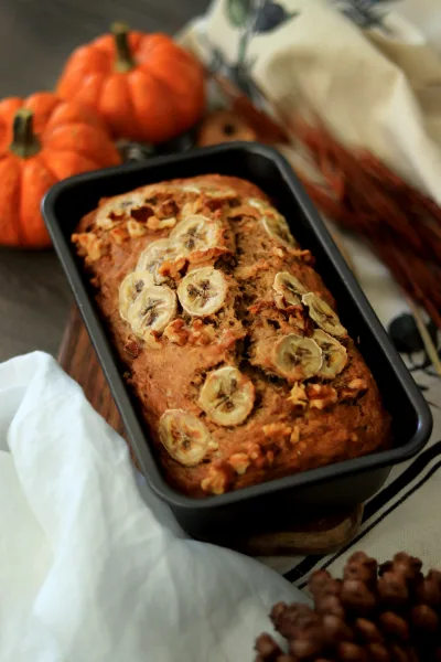 Sliced banana bread with walnuts
