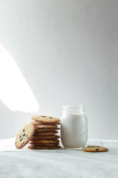 Cookie dough with chocolate chunks
